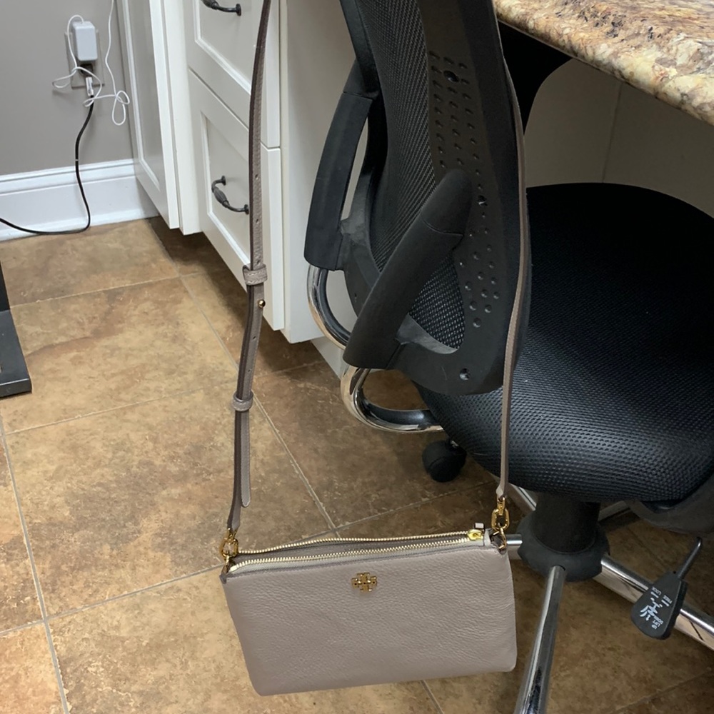 BRAND NEW crossbody Tory Burch purse